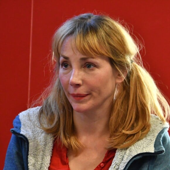 Exclusif - Julie Depardieu participe à la présentation de l'album de reprises "Brassens sur Parole(s)" à la Fnac Bercy-Village, le 3 novembre 2016. © Lionel Urman/Bestimage