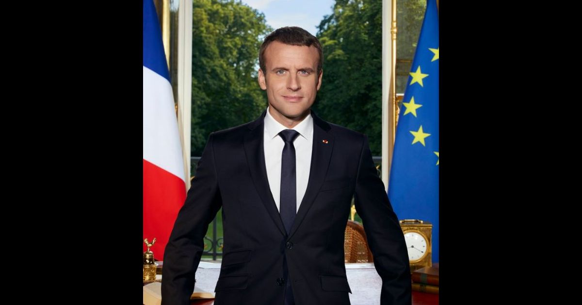 Emmanuel Macron : Le portrait officiel dévoilé ! - Purepeople