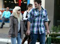 Anna Faris et son amoureux : fiancés hier... en route pour la liste de mariage, main dans la main, aujourd'hui !