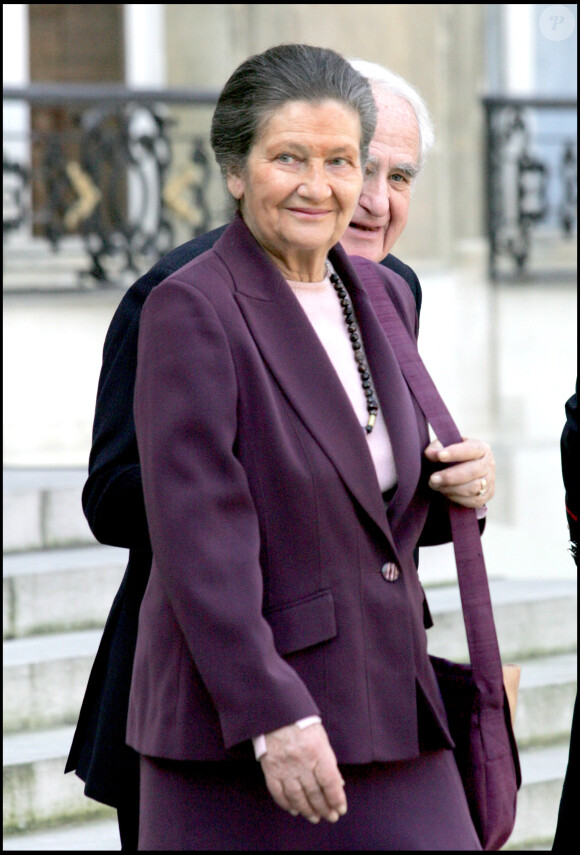 Simone Veil - Remise de décorations par Jacques Chirac à l'Élysée, le 16 mars 2007