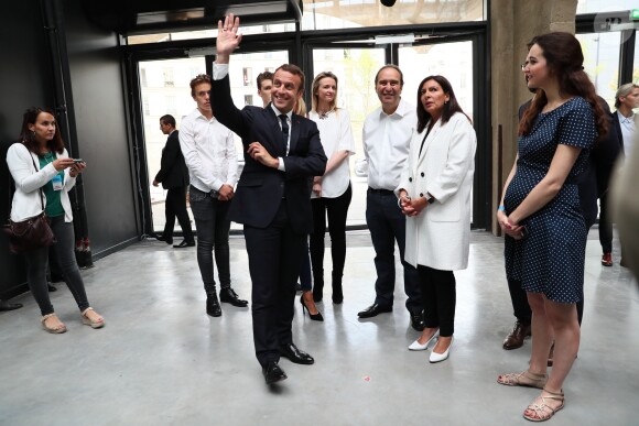 Emmanuel Macron et sa femme Brigitte Macron (Trogneux), Xavier Niel et sa compagne Delphine Arnault, Anne Hidalgo, Roxanne Varza enceinte (directrice de Station F), Mounir Mahjoubi (Secrétaire d'État auprès du Premier ministre, chargé du Numérique) inaugurent le plus grand incubateur de start-up au monde, Station F à Paris le 29 juin 2017. © Sébastien Valiela/Bestimage