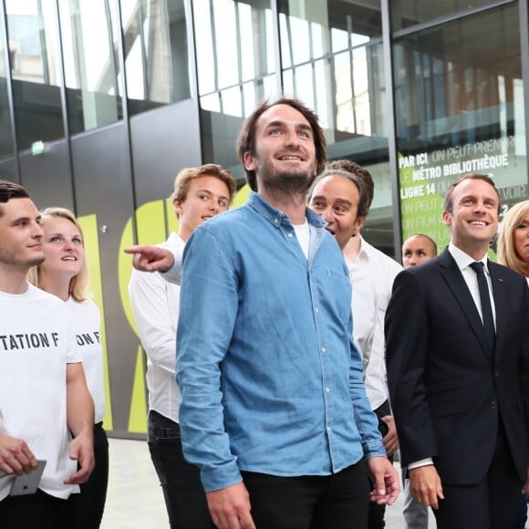 Emmanuel Macron et sa femme Brigitte Macron (Trogneux), Xavier Niel et sa compagne Delphine Arnault, Anne Hidalgo, Roxanne Varza enceinte (directrice de Station F), Mounir Mahjoubi (Secrétaire d'État auprès du Premier ministre, chargé du Numérique) inaugurent le plus grand incubateur de start-up au monde, Station F à Paris le 29 juin 2017. © Sébastien Valiela/Bestimage