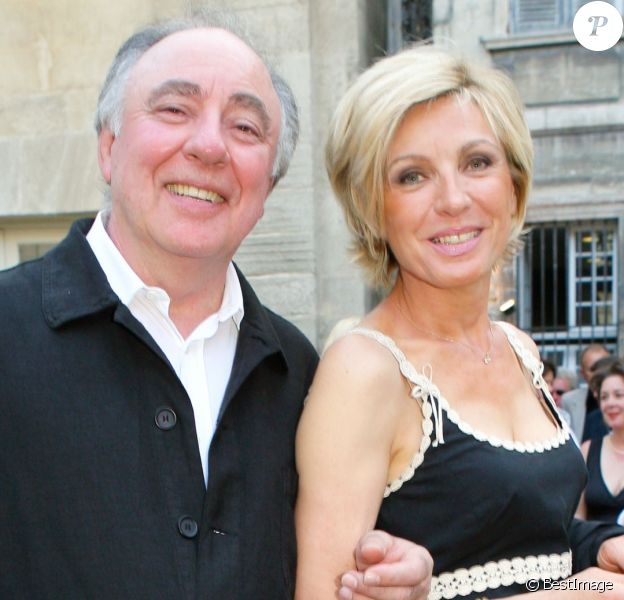 Evelyne Dhéliat et son mari Philippe à Avignon. Juillet 2006.