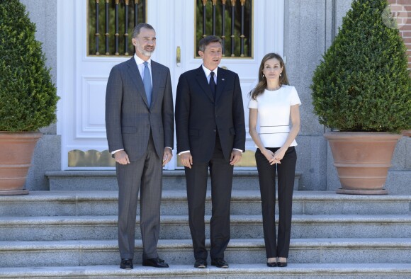 La reine Letizia d'Espagne reçoit avec le roi Felipe le président de la Slovénie Borut Pahor au palais de la Zarzuela à Madrid, le 27 juin 2017.