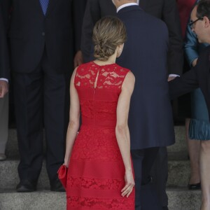 Le roi Felipe VI et la reine Letizia d'Espagne, superbe en robe en dentelle Carolina Herrera, célébraient le 28 juin 2017 au palais des Cortes à Madrid le 40e anniversaire des "Elections générales espagnoles du 15 juin 1977".