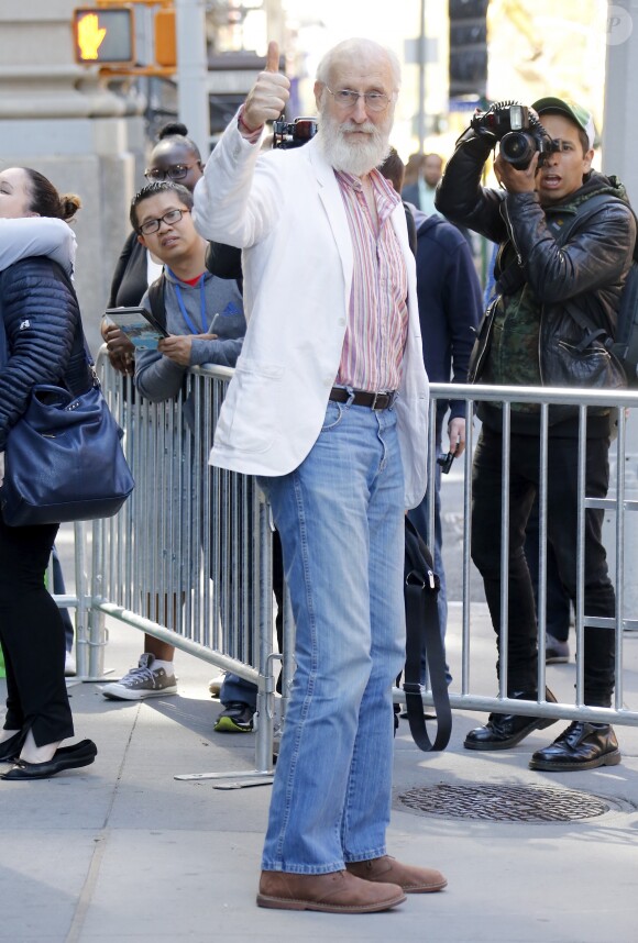 James Cromwell arrivant au siège d'AOL à New York, le 18 avril 2017.