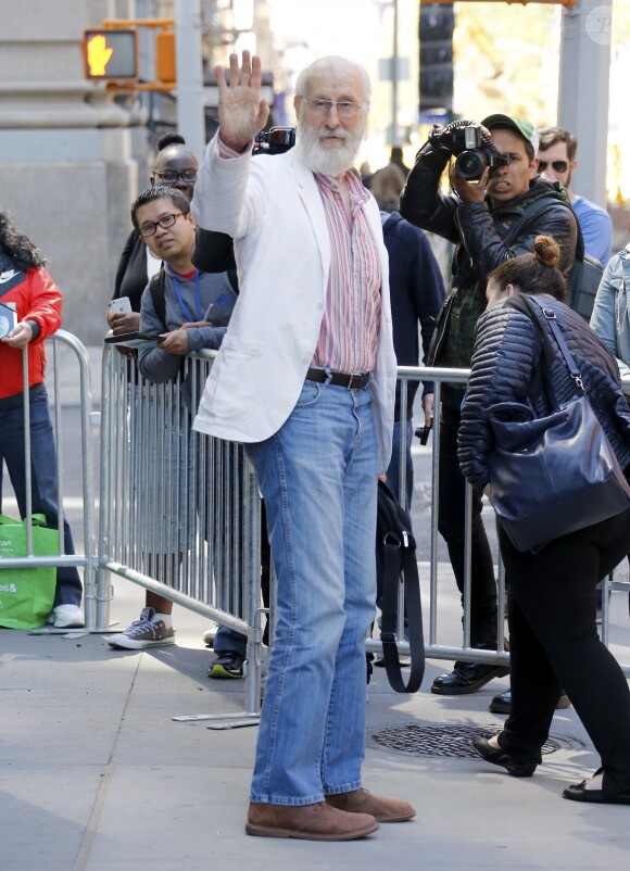 James Cromwell arrivant au siège d'AOL à New York, le 18 avril 2017.