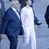La reine Letizia d'Espagne, habillée en Zara, le 4 juillet 2017 au siège de Telefonica à Madrid pour une réunion de la Fondation d'aide contre la toxicomanie.