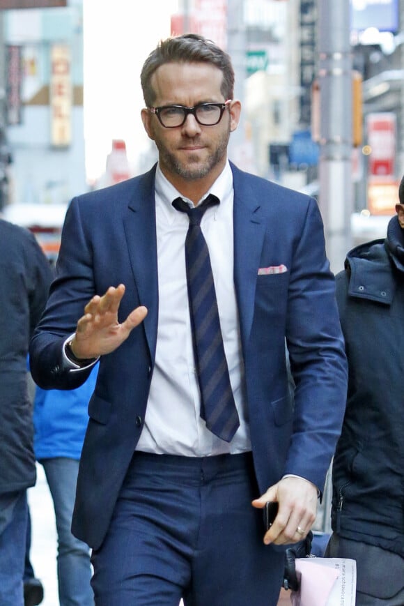 Ryan Reynolds arrive aux studios de l'émission ''Good Morning America'' à New York, le 16 2017.