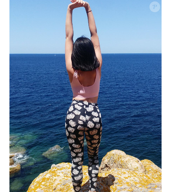 Agathe Auproux, sexy à Calvi en Corse. Juillet 2017.
