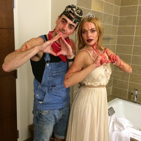 Lindsay Lohan et son frère Michael Lohan Jr. à halloween sur Instagram le 1 novembre 2013.