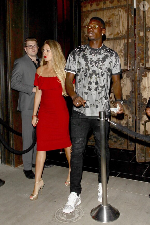 Exclusif  - Le joueur de football international français Paul Pogba (Manchester United) est allé diner en amoureux avec sa nouvelle compagne au restaurant TAO à Hollywood, le 7 juillet 2017.