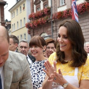 Le prince William et Kate Middleton, duchesse de Cambridge, ont visité le 20 juillet 2017 sur le marché central d'Heidelberg lors de leur visite officielle en Allemagne.