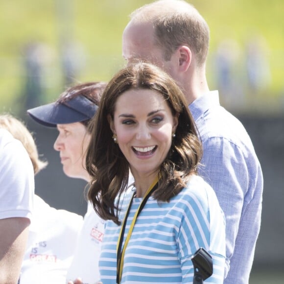 Le prince William et Kate Middleton, duc et duchesse de Cambridge, ont pris part le 20 juillet 2017 à une course d'aviron à Heidelberg lors de leur visite officielle en Allemagne.