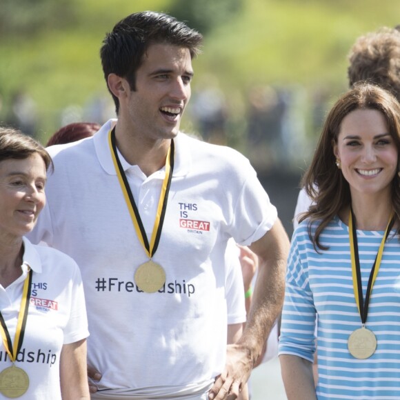 Le prince William et Kate Middleton, duc et duchesse de Cambridge, ont pris part le 20 juillet 2017 à une course d'aviron à Heidelberg lors de leur visite officielle en Allemagne.