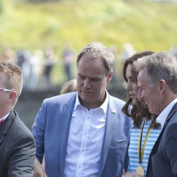 Le prince William et Kate Middleton, duc et duchesse de Cambridge, ont pris part le 20 juillet 2017 à une course d'aviron à Heidelberg lors de leur visite officielle en Allemagne.