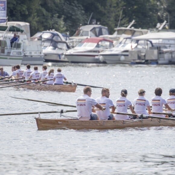 Le prince William et Kate Middleton, duc et duchesse de Cambridge, ont pris part le 20 juillet 2017 à une course d'aviron à Heidelberg lors de leur visite officielle en Allemagne.