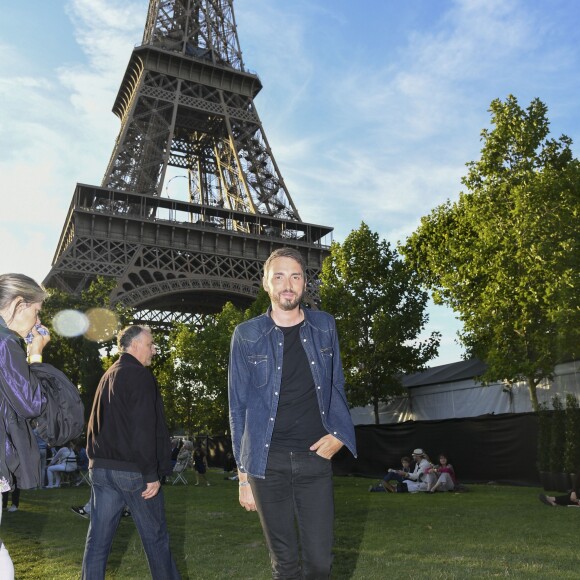 Exclusif - Christophe Willem lors grand concert de l'Orchestre National de France au Champs de Mars présenté par S. Bern sur France 2 pour célébrer la Fête Nationale, à Paris, le 14 juillet 2017 © Giancarlo Gorassini / Pierre Perusseau / Veeren / Best Image