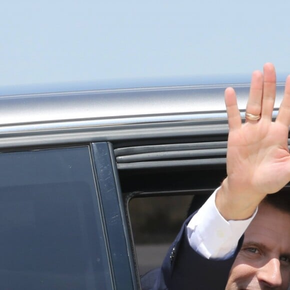 Le président de la République Emmanuel Macron en visite à la base aérienne 125 d'Istres, le 20 juillet 2017. © Dominique Jacovides/Bestimage