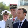 Le président de la République Emmanuel Macron et le nouveau chef d'état-major des armées, le général François Lecointre en visite à la base aérienne 125 d'Istres, le 20 juillet 2017. © Dominique Jacovides/Bestimage