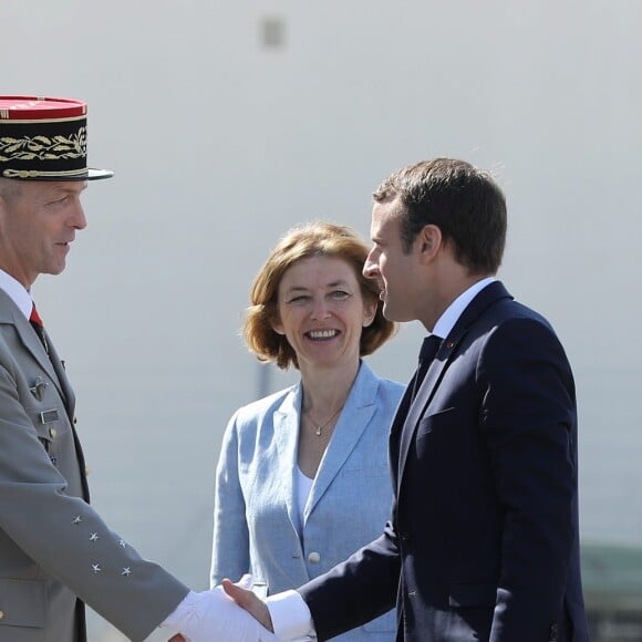 La ministre des Armées Florence Parly, le président de la République Emmanuel Macron et le nouveau chef d'état-major des armées, le général François Lecointre en visite à la base aérienne 125 à Istres, le 20 juillet 2017. © Dominique Jacovides/Bestimage