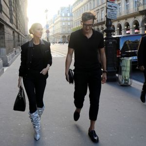 Céline Dion dîne avec son danseur Pepe Munoz et un ami au restaurant "Chez Loulou" au musée des arts décoratifs à Paris le 7 juillet 2017.