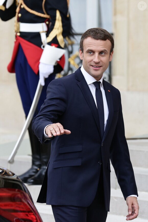 Le président de la République Emmanuel Macron à la fin du 19ème conseil des ministres franco-allemand au palais de l'Elysée à Paris, le 13 juillet 2017. © Stéphane Lemouton/Bestimage