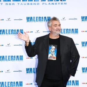 Luc Besson à la première de "Valérian et la Cité des milles planètes" à Berlin, le 19 juillet 2017.