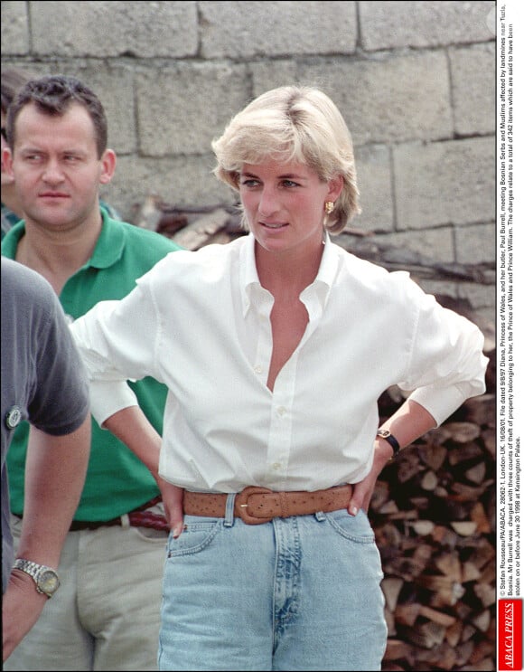 Diana, Princesse de Galles, et son majordome Paul Burrell en voyage en Bosnie. Août 1997. © Stefan Rousseau/PA/ABACA