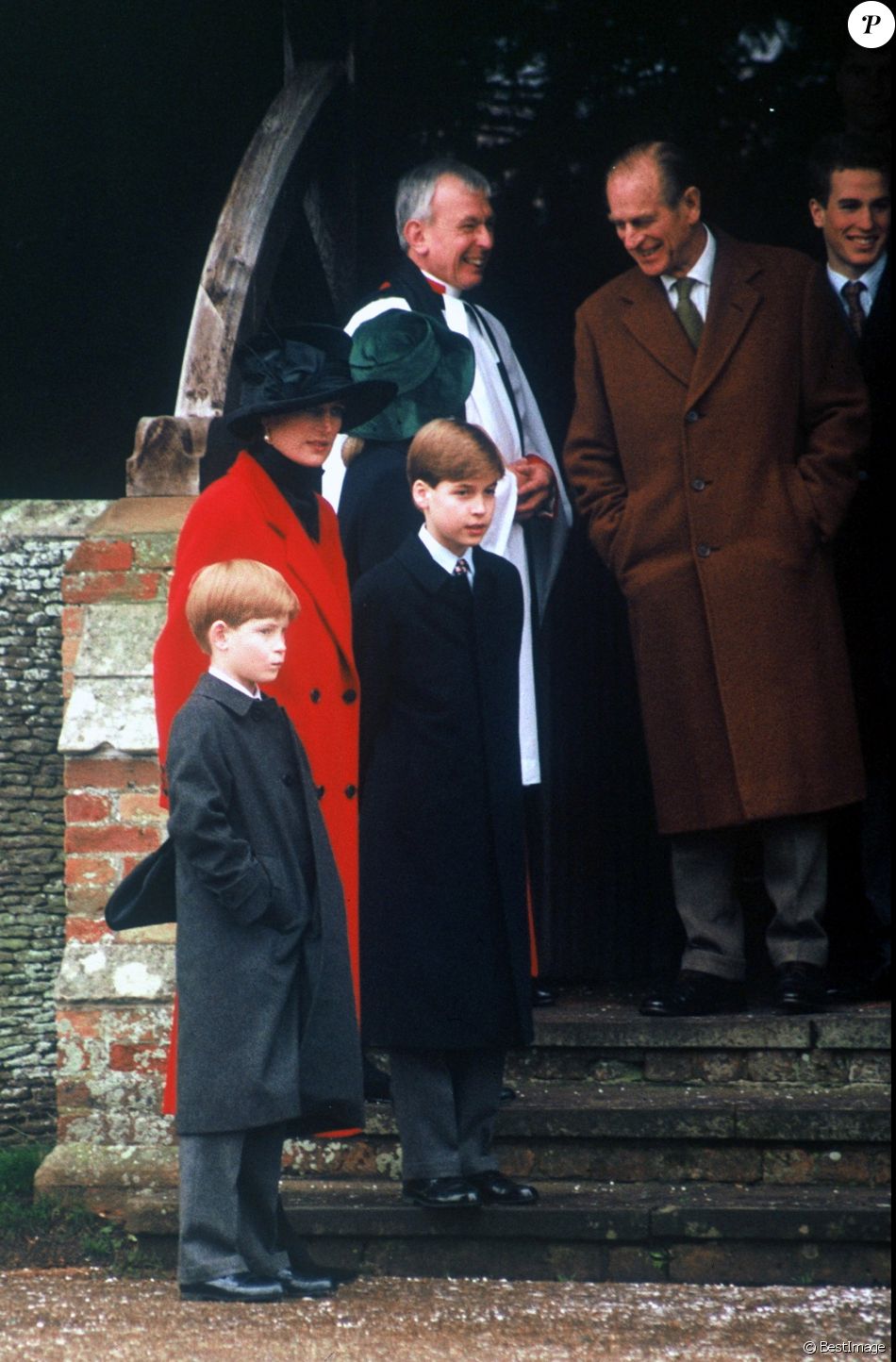 La princesse Diana avec les princes Harry et William et le duc d