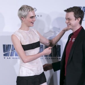 Cara Delevingne, Dane DeHaan et Luc Besson - Photocall du film 'Valérian et la Cité des Mille Planètes' à l'hôtel St. Regis à Mexico City. Le 2 août 2017.