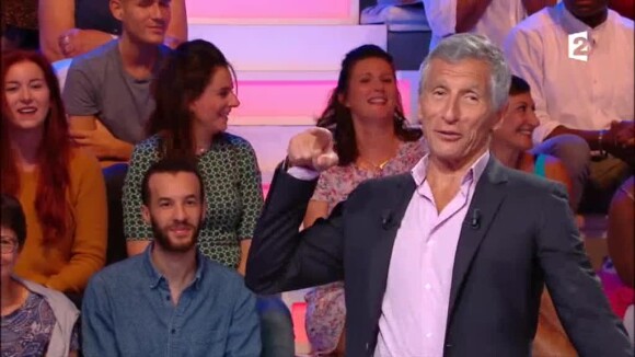 Nagui un brin coquin dans "Tout le monde veut prendre sa place" sur France 2, le 3 août 2017 sur France 2.