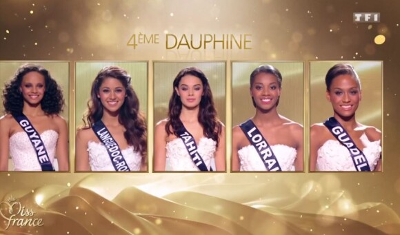 Les cinq finalistes - Concours Miss France 2017. Sur TF1, le 17 décembre 2016. 