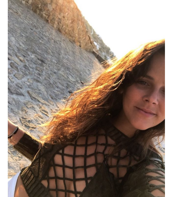 Pauline Ducruet aguicheuse pour le début de ses vacances à Mykonos, photo Instagram du 7 août 2017.