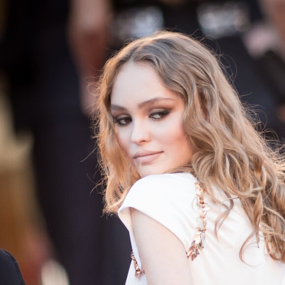 Lily-Rose Depp - Montée des marches du film "Les Fantômes d'Ismaël" lors de la cérémonie d'ouverture du 70e Festival International du Film de Cannes. Le 17 mai 2017 © Borde-Jacovides-Moreau / Bestimage