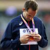 Renaud Lavillenie remporte la médaille de bronze de saut à la perche aux championnats du monde d'athlétisme de Londres. Le 9 août 2017.
