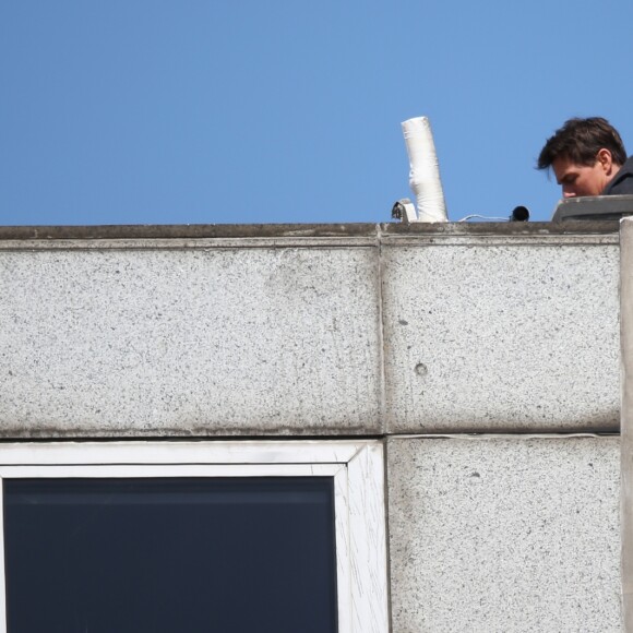 Tom Cruise fait une chute en plein cascade sur le tournage de Mission Impossible 6 à Londres le 13 août 2017.