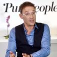 Rendez vous avec Julien Courbet durant l'interview donnée pour Pure People dans les locaux de Webedia à Levallois Perret le 6 septembre 2016.