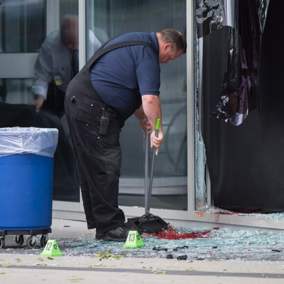 La police sur le tournage de "Deadpool 2" à Vancouver, où une jeune cascadeuse a trouvé la mort le 14 août 2017.