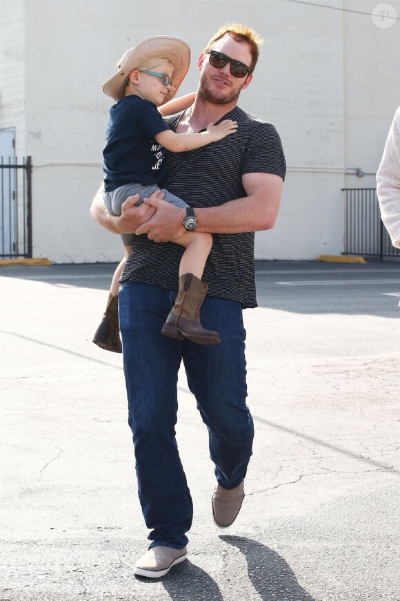 Chris Pratt emmène son fils Jack à l'église pour une messe dominicale à Los Angeles, le 13 août 2017
