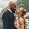A. J. Cook et son mari Nathan Anderson en vacances à Positano en Italie, été 2017.