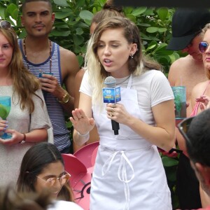 Miley Cyrus à la réception "17 Weekend party" au Fontainebleau Miami Beach Resort à Miami le 12 juin 2017.