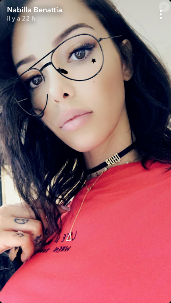 Nabilla dévoile sa toute nouvelle coupe de cheveux, sans extensions.