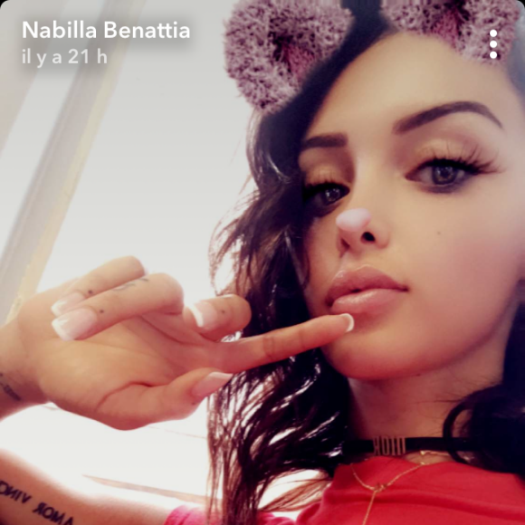 Nabilla dévoile sa toute nouvelle coupe de cheveux, sans extensions.