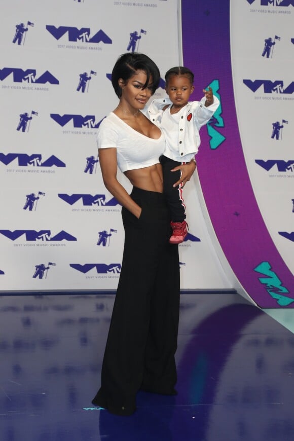 Teyana Taylor et sa fille Iman Tayla Shumpert Jr. - MTV Video Music Awards 2017 au Forum à Inglewood, le 27 août 2017.
