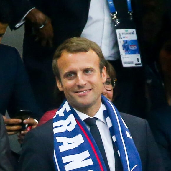 Le président de la République française Emmanuel Macron - Célébrités lors du match pour les éliminatoires de la Coupe du Monde 2018, France - Pays-Bas au Stade de France à Saint-Denis, le 31 août 2017. La France a gagné 4-0. © Agence/Bestimage 2017.31/08/2017 - Saint-Denis