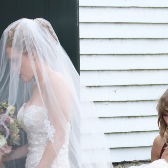 Taylor Swift, demoiselle d'honneur au mariage de sa meilleure amie Abigail Anderson à Martha's Vineyard dans le Massachusetts, le 2 septembre 2017