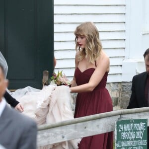 Taylor Swift, demoiselle d'honneur au mariage de sa meilleure amie Abigail Anderson à Martha's Vineyard dans le Massachusetts, le 2 septembre 2017