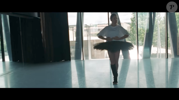 Thylane Blondeau dans "Thylane" écrit et réalisé par NP Novak, été 2017. (capture d'écran)