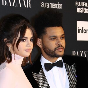 Selena Gomez et The Weeknd assistent à la soirée "Harper's Bazaar Icons by Carine Roitfeld" organisée au Plaza Hotel de New York, le 8 septembre 2017.